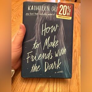 How to Make Friends with the Dark - Hardcover Book